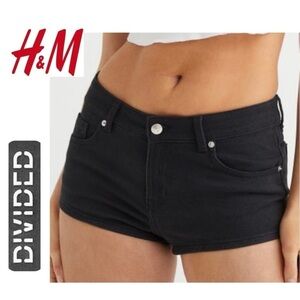 H&M DIVIDED Black Wash Denim 1.5" inseam Jean Shorts Low Waist 5-Pocket Women 12